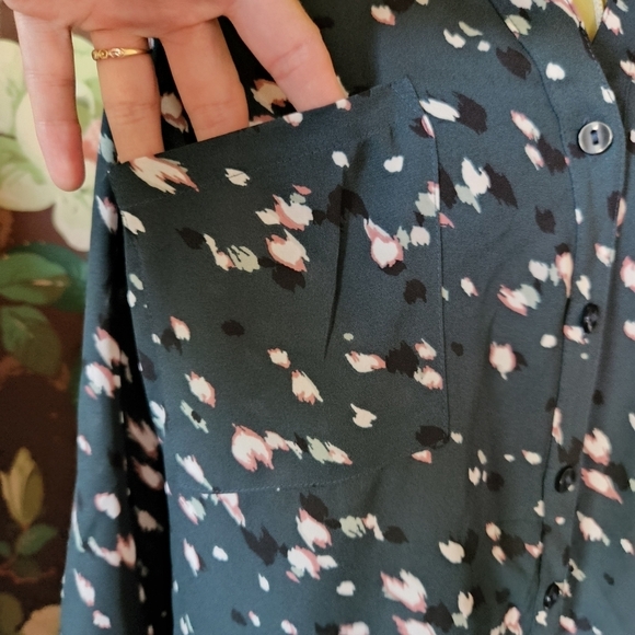 IZ BYER Button Down Top Size XS - Picture 4 of 12